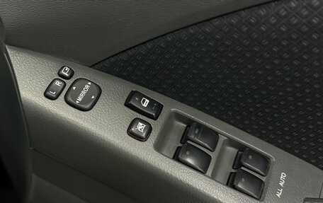 Toyota ISis I, 2010 год, 1 070 000 рублей, 12 фотография