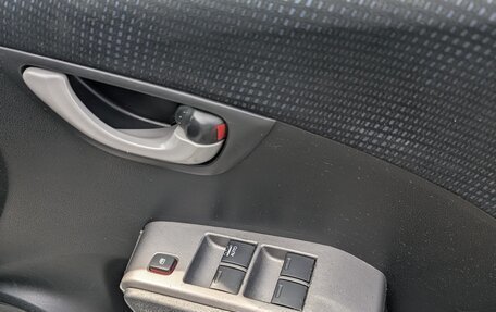 Honda Fit III, 2012 год, 890 000 рублей, 19 фотография