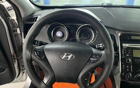 Hyundai Sonata VI, 2011 год, 595 000 рублей, 11 фотография
