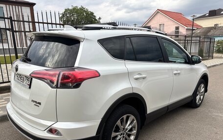Toyota RAV4, 2018 год, 2 620 000 рублей, 5 фотография