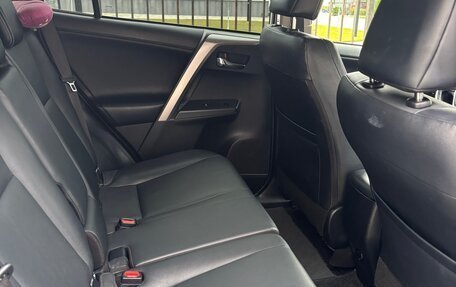 Toyota RAV4, 2018 год, 2 620 000 рублей, 11 фотография