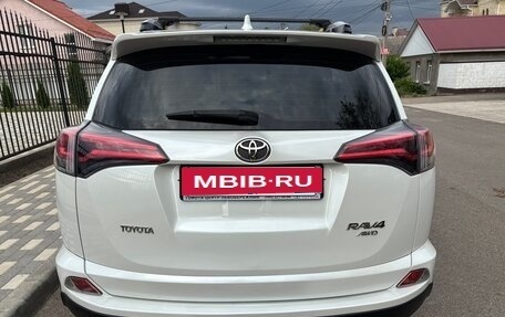 Toyota RAV4, 2018 год, 2 620 000 рублей, 6 фотография
