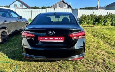 Hyundai Solaris II рестайлинг, 2021 год, 1 700 000 рублей, 12 фотография