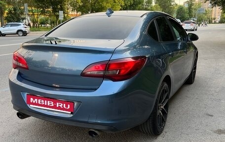 Opel Astra J, 2012 год, 550 000 рублей, 2 фотография