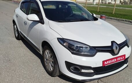 Renault Megane III, 2014 год, 970 000 рублей, 2 фотография