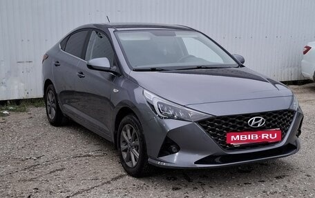 Hyundai Solaris II рестайлинг, 2020 год, 1 390 000 рублей, 2 фотография