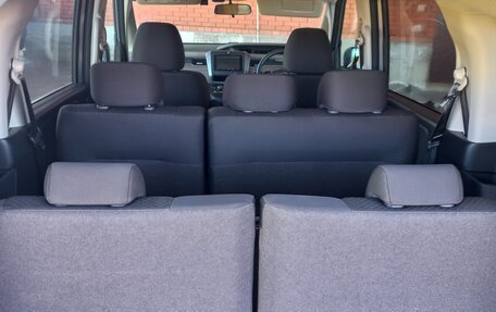 Honda Freed II, 2021 год, 1 930 000 рублей, 10 фотография