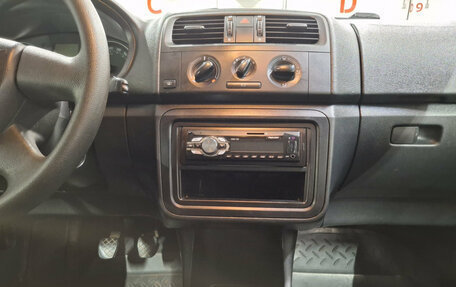 Skoda Fabia II, 2011 год, 355 000 рублей, 18 фотография