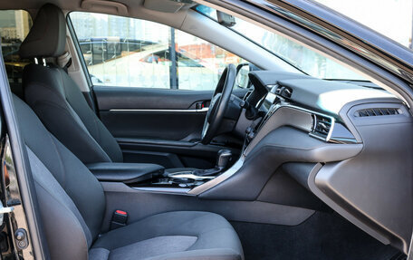 Toyota Camry, 2020 год, 2 449 000 рублей, 12 фотография