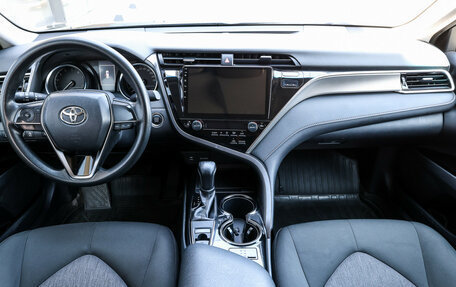 Toyota Camry, 2020 год, 2 449 000 рублей, 15 фотография