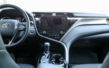 Toyota Camry, 2020 год, 2 449 000 рублей, 16 фотография