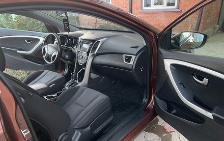 Hyundai i30 II рестайлинг, 2013 год, 970 000 рублей, 2 фотография
