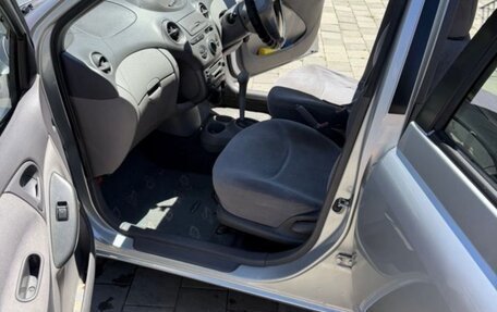 Toyota Platz, 2000 год, 350 000 рублей, 9 фотография