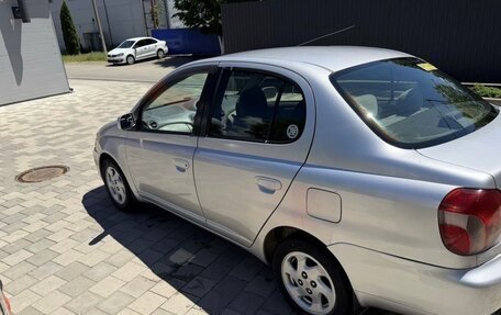 Toyota Platz, 2000 год, 350 000 рублей, 15 фотография