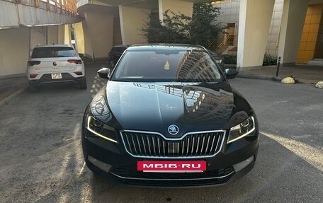 Skoda Superb III рестайлинг, 2018 год, 1 700 000 рублей, 13 фотография