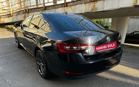 Skoda Superb III рестайлинг, 2018 год, 1 700 000 рублей, 8 фотография