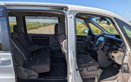 Honda Stepwgn IV, 2017 год, 1 860 000 рублей, 17 фотография