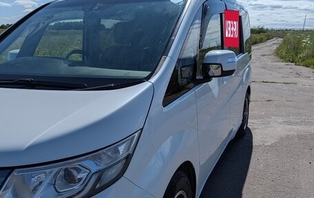 Honda Stepwgn IV, 2017 год, 1 860 000 рублей, 9 фотография