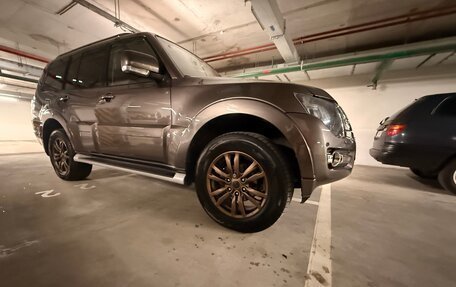 Mitsubishi Pajero IV, 2014 год, 2 500 000 рублей, 3 фотография