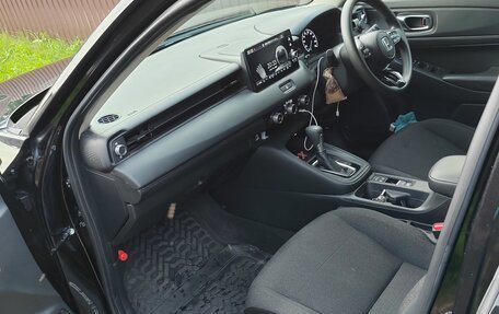 Honda Vezel, 2021 год, 2 150 000 рублей, 8 фотография