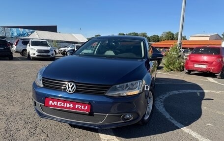 Volkswagen Jetta VI, 2012 год, 760 000 рублей, 2 фотография