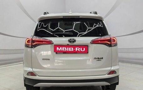 Toyota RAV4, 2016 год, 2 499 000 рублей, 6 фотография