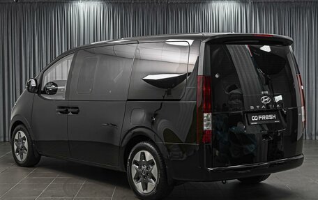Hyundai Staria, 2023 год, 5 880 000 рублей, 2 фотография