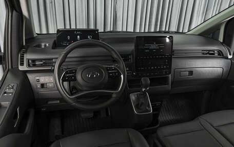 Hyundai Staria, 2023 год, 5 880 000 рублей, 6 фотография