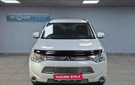 Mitsubishi Outlander III рестайлинг 3, 2013 год, 1 370 000 рублей, 2 фотография