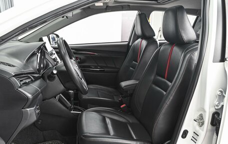Toyota Yaris XP150 рестайлинг, 2021 год, 1 775 000 рублей, 10 фотография