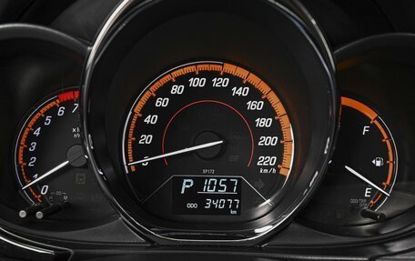 Toyota Yaris XP150 рестайлинг, 2021 год, 1 775 000 рублей, 23 фотография