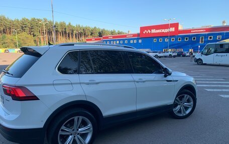 Volkswagen Tiguan II, 2017 год, 2 150 000 рублей, 4 фотография