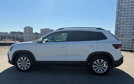Volkswagen Taos, 2022 год, 2 495 000 рублей, 11 фотография