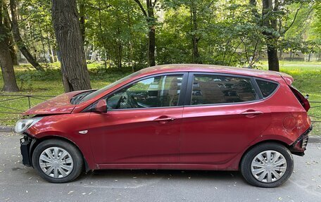 Hyundai Solaris II рестайлинг, 2011 год, 200 000 рублей, 3 фотография