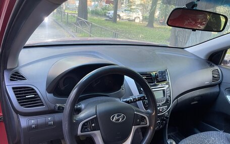 Hyundai Solaris II рестайлинг, 2011 год, 200 000 рублей, 6 фотография
