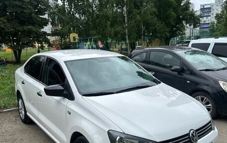 Volkswagen Polo VI (EU Market), 2013 год, 450 000 рублей, 3 фотография