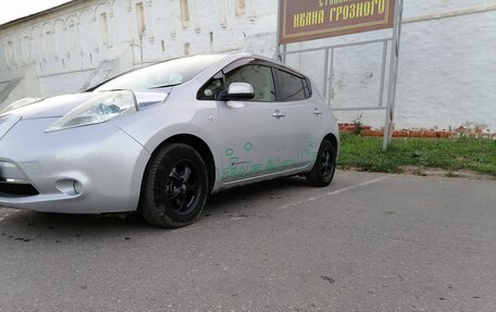 Nissan Leaf I, 2011 год, 600 000 рублей, 4 фотография