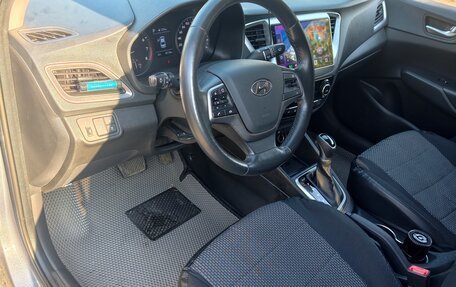 Hyundai Solaris II рестайлинг, 2018 год, 1 400 000 рублей, 3 фотография