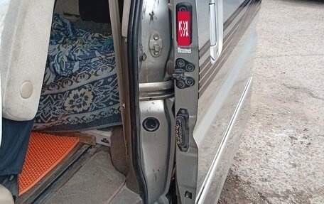 Toyota Granvia, 2000 год, 1 300 000 рублей, 9 фотография
