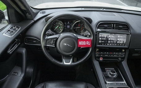 Jaguar F-Pace, 2020 год, 3 289 000 рублей, 16 фотография