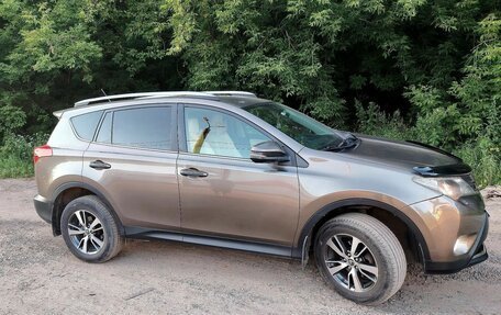 Toyota RAV4, 2015 год, 1 800 000 рублей, 4 фотография