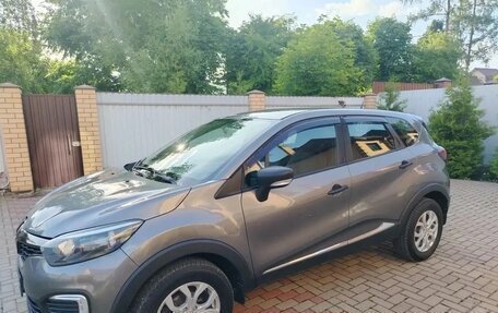 Renault Kaptur I рестайлинг, 2018 год, 1 500 000 рублей, 2 фотография