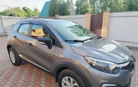 Renault Kaptur I рестайлинг, 2018 год, 1 500 000 рублей, 3 фотография
