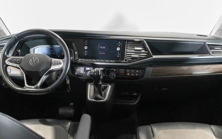 Volkswagen Multivan T6 рестайлинг, 2021 год, 5 200 000 рублей, 6 фотография