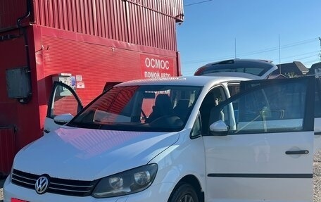 Volkswagen Touran III, 2011 год, 930 000 рублей, 21 фотография