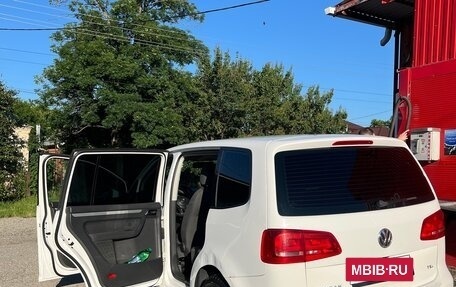 Volkswagen Touran III, 2011 год, 930 000 рублей, 20 фотография