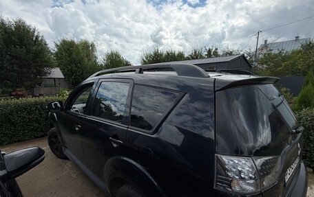 Mitsubishi Outlander III рестайлинг 3, 2010 год, 810 000 рублей, 4 фотография