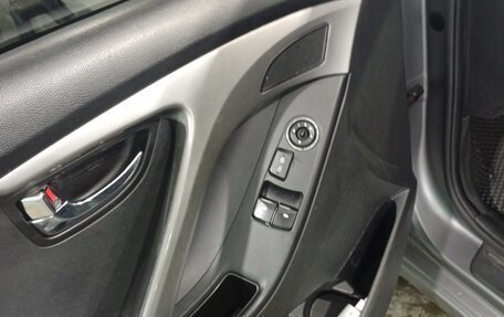 Hyundai Elantra V, 2012 год, 670 000 рублей, 6 фотография