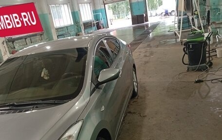 Hyundai Elantra V, 2012 год, 670 000 рублей, 3 фотография