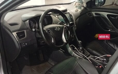 Hyundai Elantra V, 2012 год, 670 000 рублей, 5 фотография